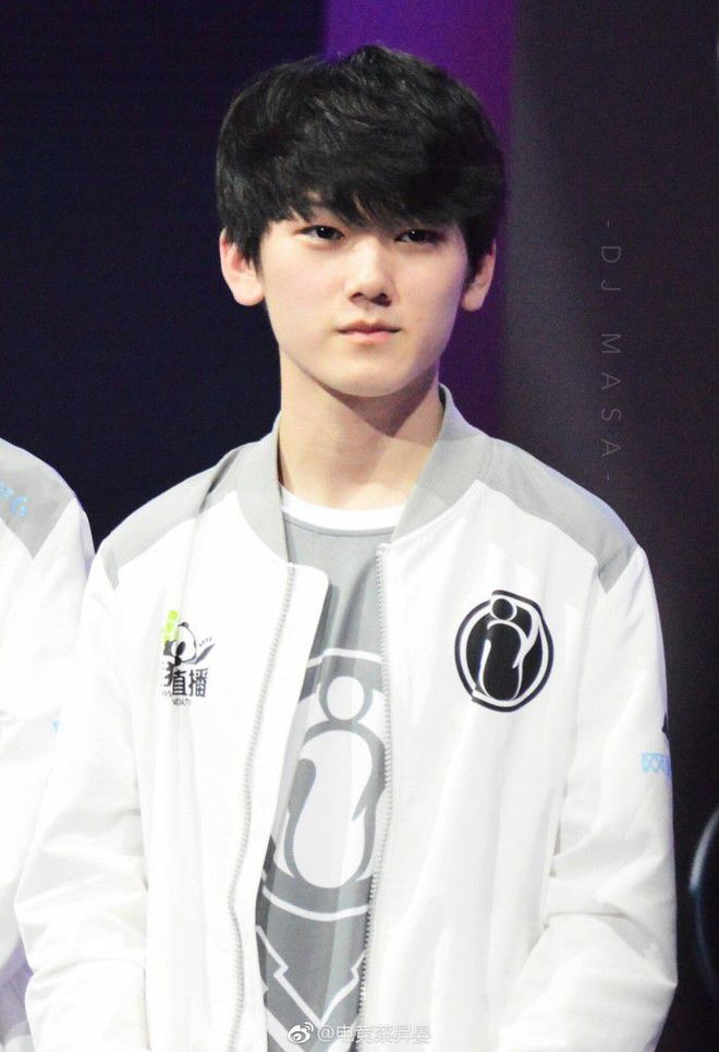 DYS：冒泡赛膏膏再战Rookie，决出谁是豹女大王！